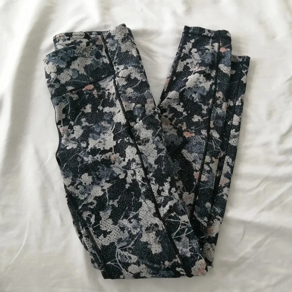 Lululemon Speed Up Tights Leggings Full On Luxtreme 28" in Spring Bloom Multi 6 - Picture 15 of 16